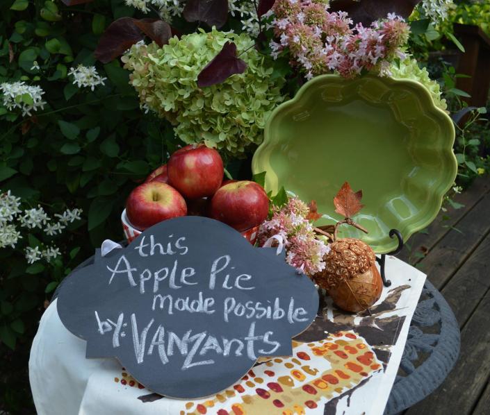 It's apple time in the Ozarks! Vanzant's has fresh from our orchards; Jonathan, Red Delicious, Gala, and Jona Gold. For a short time, we will also have pears. Our apples make the best apple pies! 
